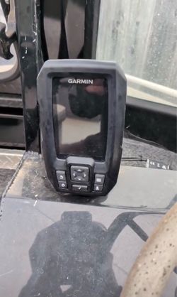 Garmin striker 4 unit and mount only