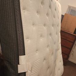 Mattress And 2 Box Springs (King Size)