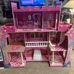 KidKraft Doll House