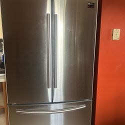 Samsung Stainless Steal Refrigerator Comes With (warranty)!! 10yr