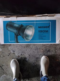 Studio Flash( Photography Light) Or Best Offer