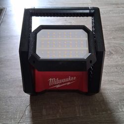 Milwaukee 4000 Lumens Rover Led Light
