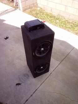 Boxed 2 kicker 10s and kicker 500 watt amp
