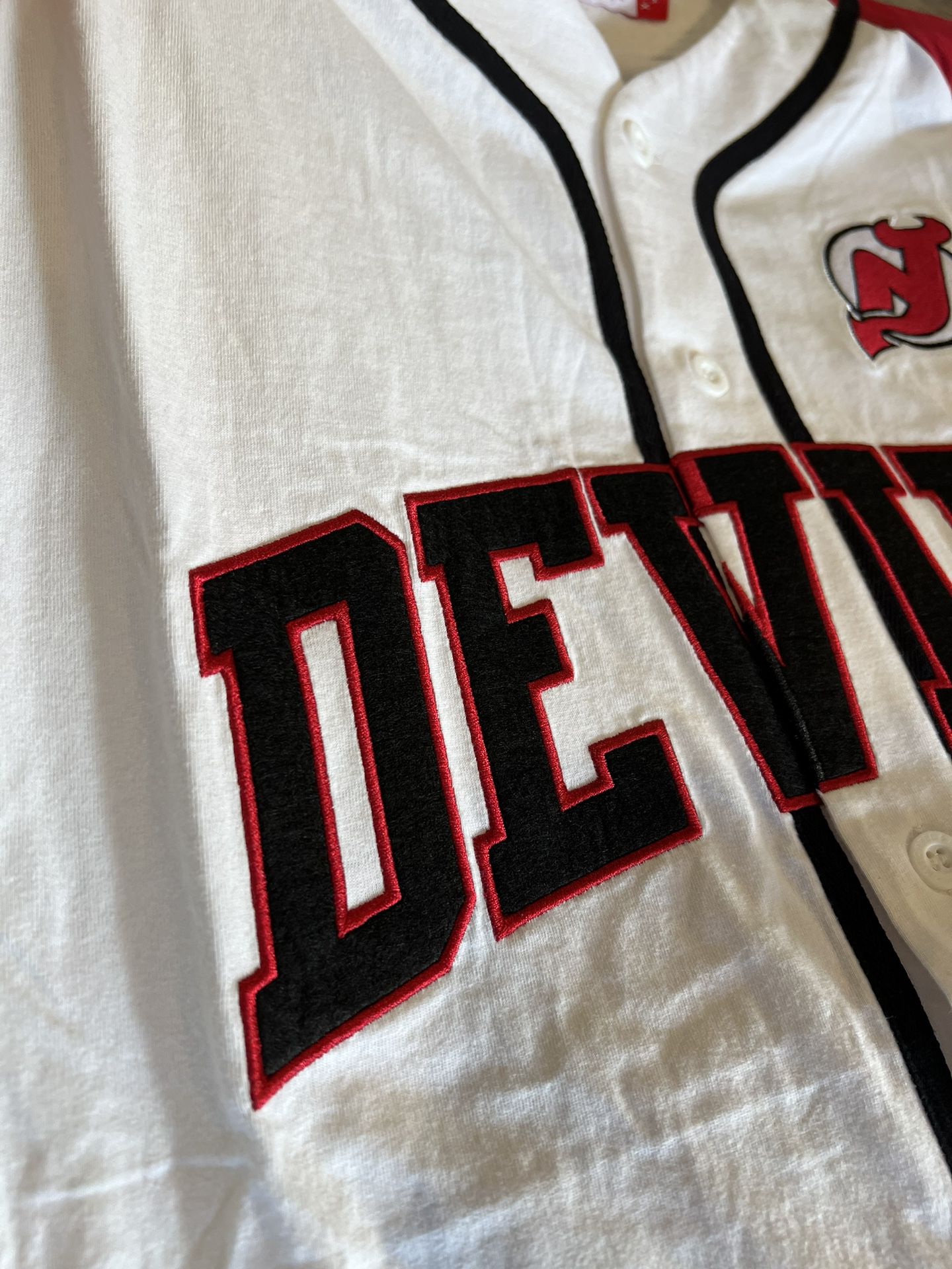 New New Jersey Devils Mitchell & Ness Hockey Practice Day Button Up Top  Jersey Size XL for Sale in Anaheim, CA - OfferUp