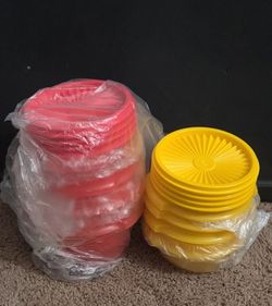 NEW Tupperware Servelier Bowls 