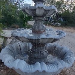 Mediterranean Giant Fountain 