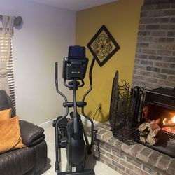 Sole E25 Elliptical Great Condition Works! 