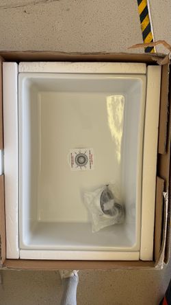 NEW TERRAlife 27" Fireclay Farmhouse Kitchen Sink – White – In Box – $250 OBO