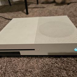 Microsoft Xbox One S 500GB White Console Model 1681 – No Video Output – For Parts 
