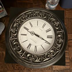Plastic Antique Style Clock - $10 OBO