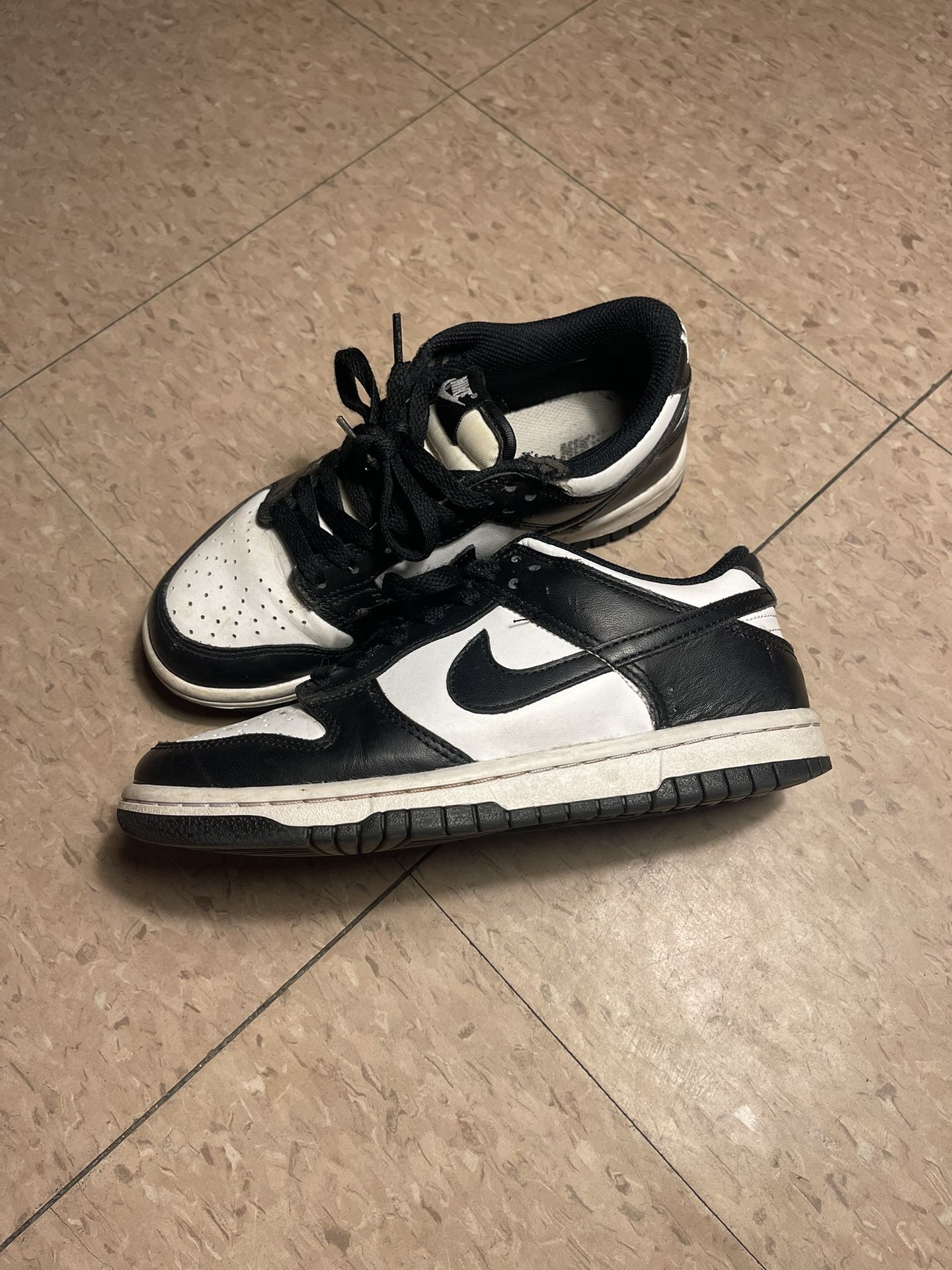 Nike Panda Dunks
