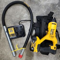 DCE531M1 Dewalt 20v 4’ Concrete Vibrator New
