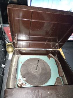 Mid century modern/art deco Record player