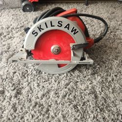 Skilsaw 7 1/4" 15-Amp Wormdrive