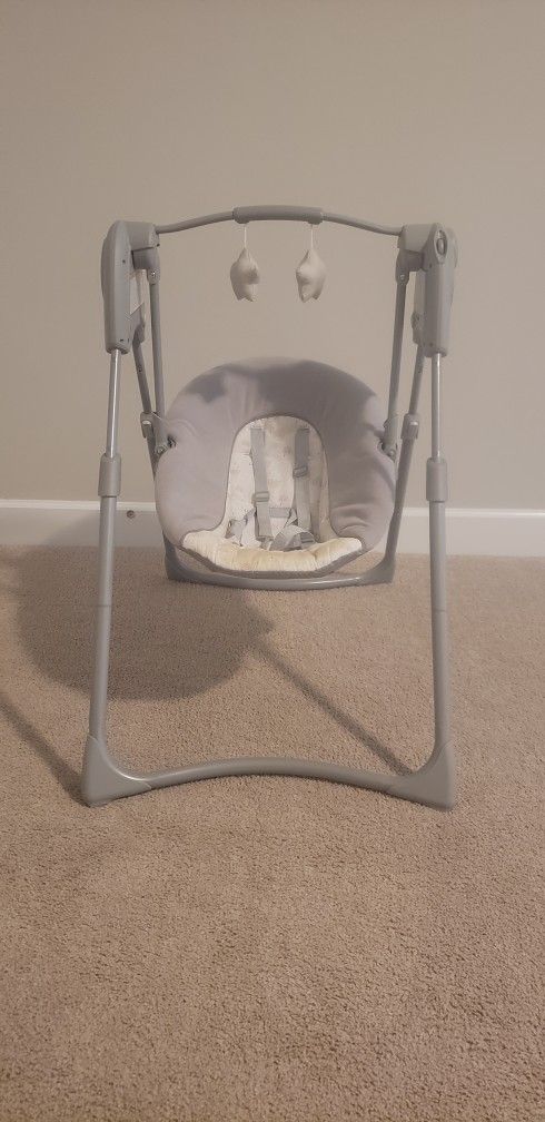 GRACO Baby Swing