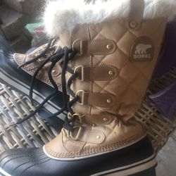 NEW Sorel  Winter Snow Boots with Fur