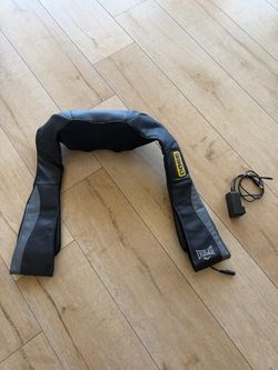 Black Everlast Shiatsu neck and shoulder massager