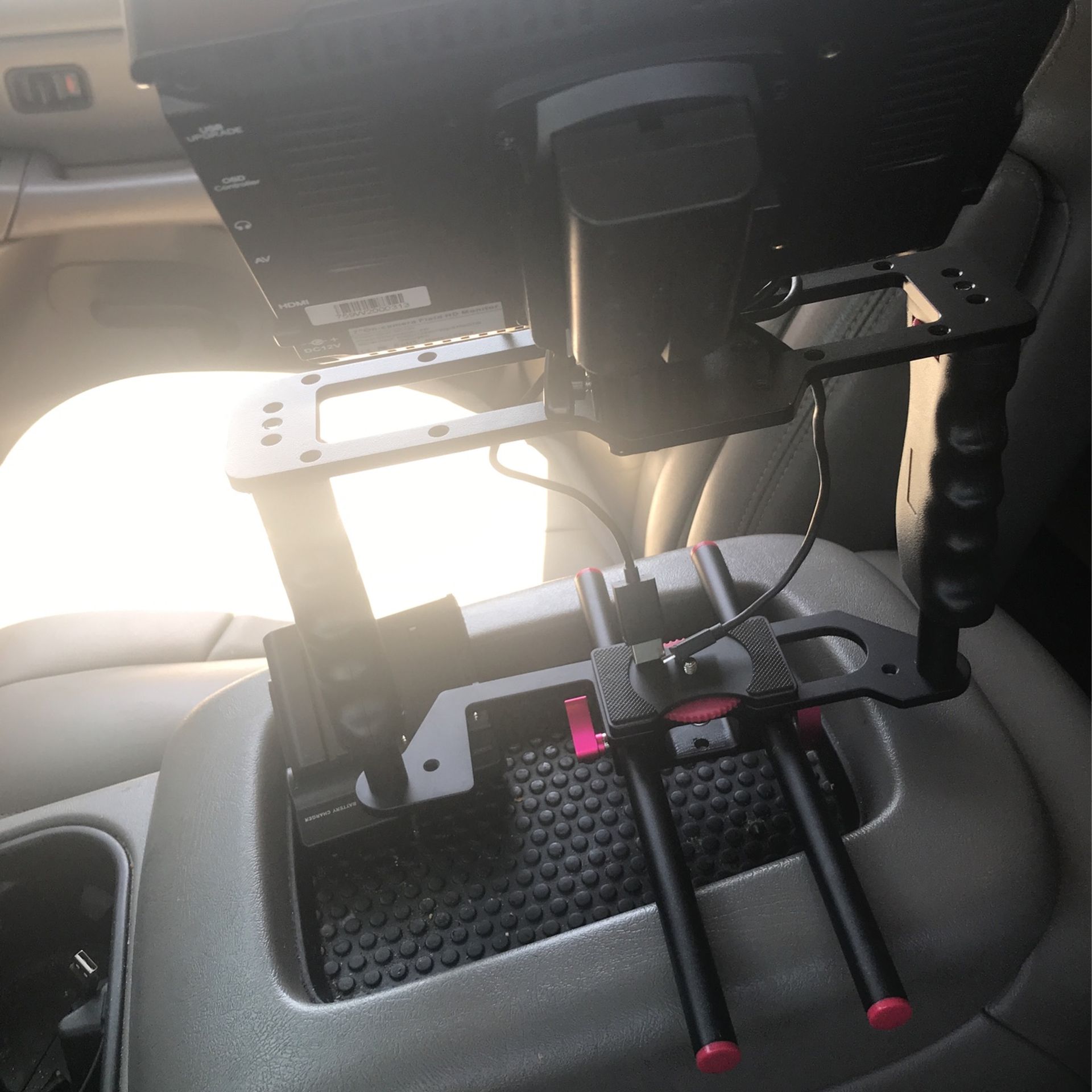 Camera Stylizer Grip/ 7inc 4K LCD viewer