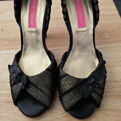 Betsy Johnson mesh black high heel shoes