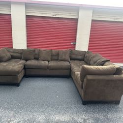Super Nice Brown Sectional Couch🔥