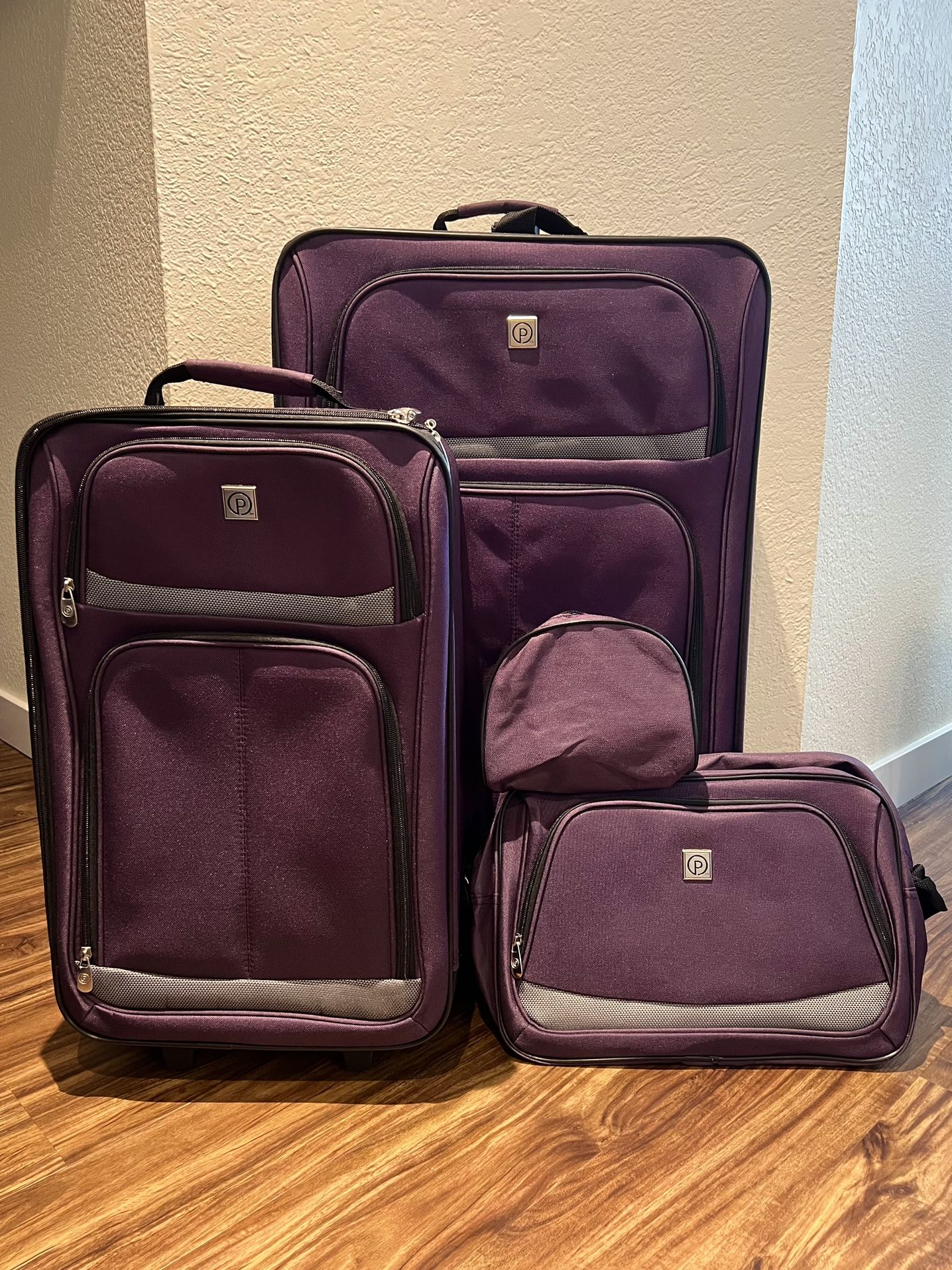 New Luggage Set