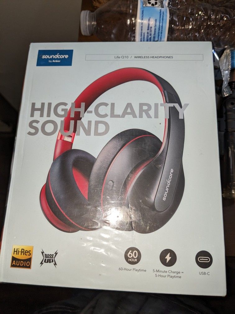 Soundcore Q10 Bluetooth Headphones Like New!!!