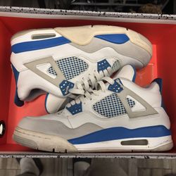 Jordan 4 Retro Size 9