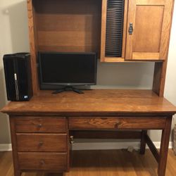 Thomasville Desk and Hutch
