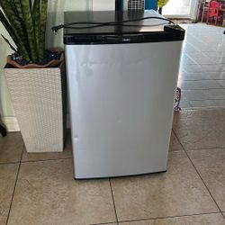 Small Fridge 