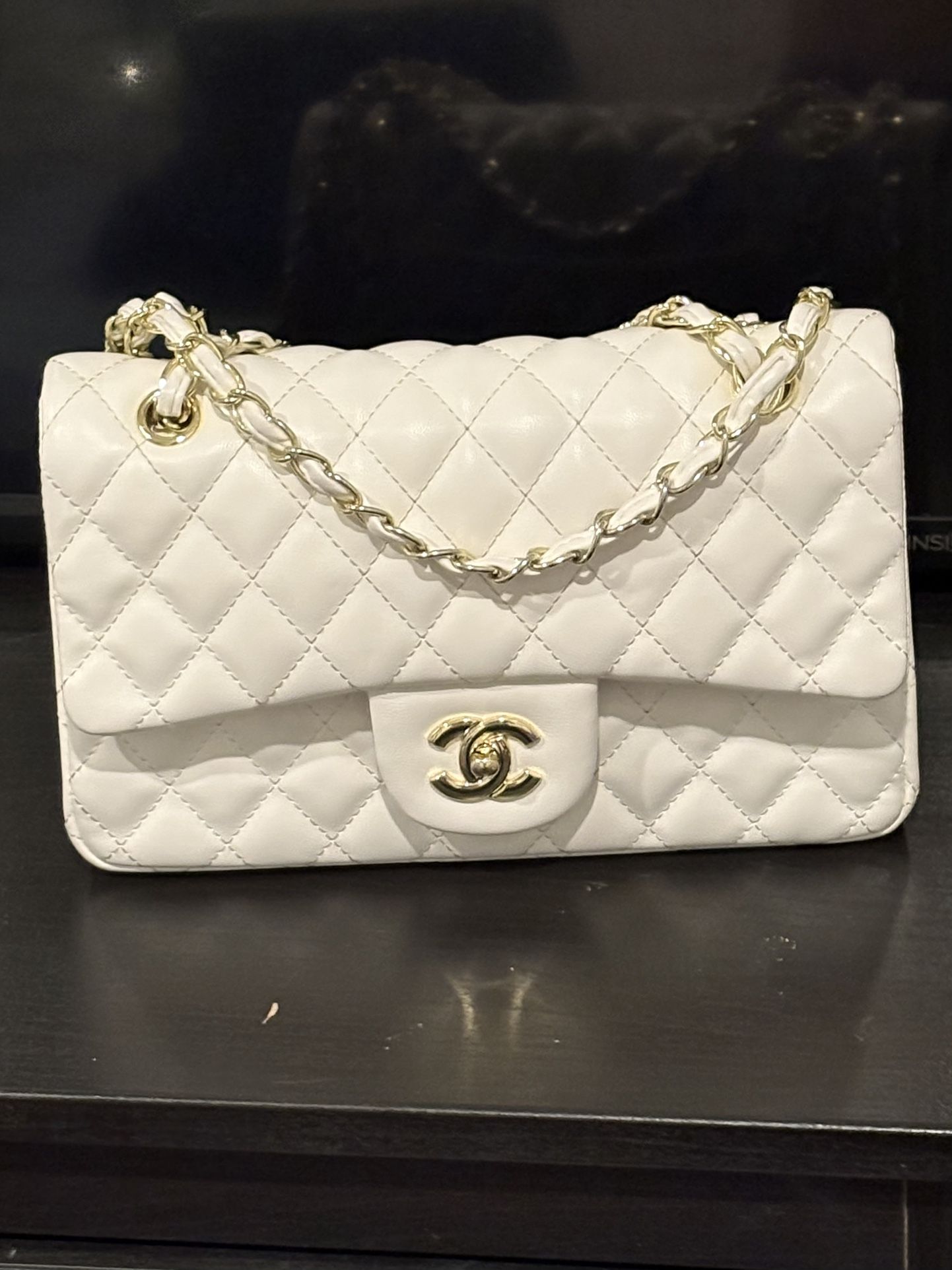 Chanel Caviar white Leather purse