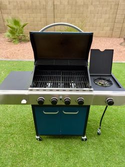 Sophia & William 4-Burner Propane Grill — Navy, Like New