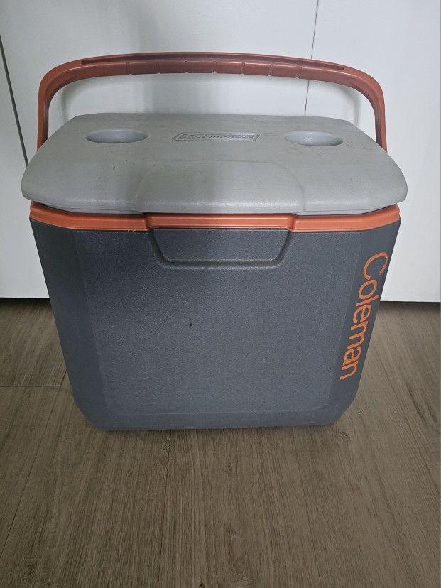 Coleman 28-quart Xtreme Cooler