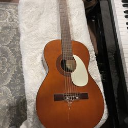 3/4 Size Classical Guitar With Gig bag