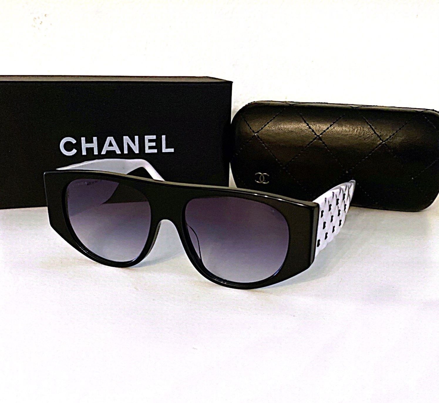 chanel pilot