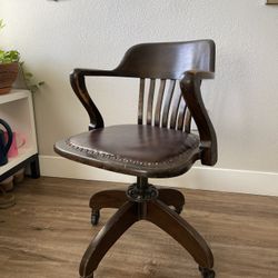 Antique chair 19th Century Vintage Sheboygan Crocker Chair Co.