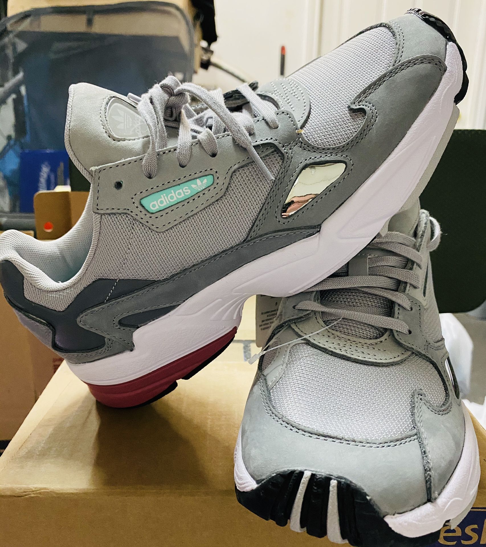 Women's Adidas Falcon Shoes Size: 10 New With Tags Pick up