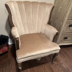 Shell designer arm Chair 26x35