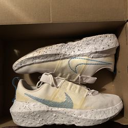 Nike women’s craters