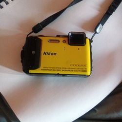 Nikon Coolpix AW 130 Full HD Camera