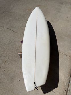 Custom shape similar to Album Bom Día