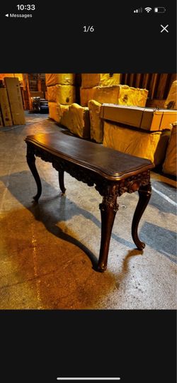 Traditional Wooden Console Table