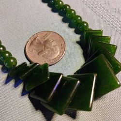 NATURALLY BEAUTIFUL! SUCH A GORGEOUS AND NATURAL GEMSTONE, THIS ART DECO, BLACK AND BEAD, NATURAL GREEN JADE 18"