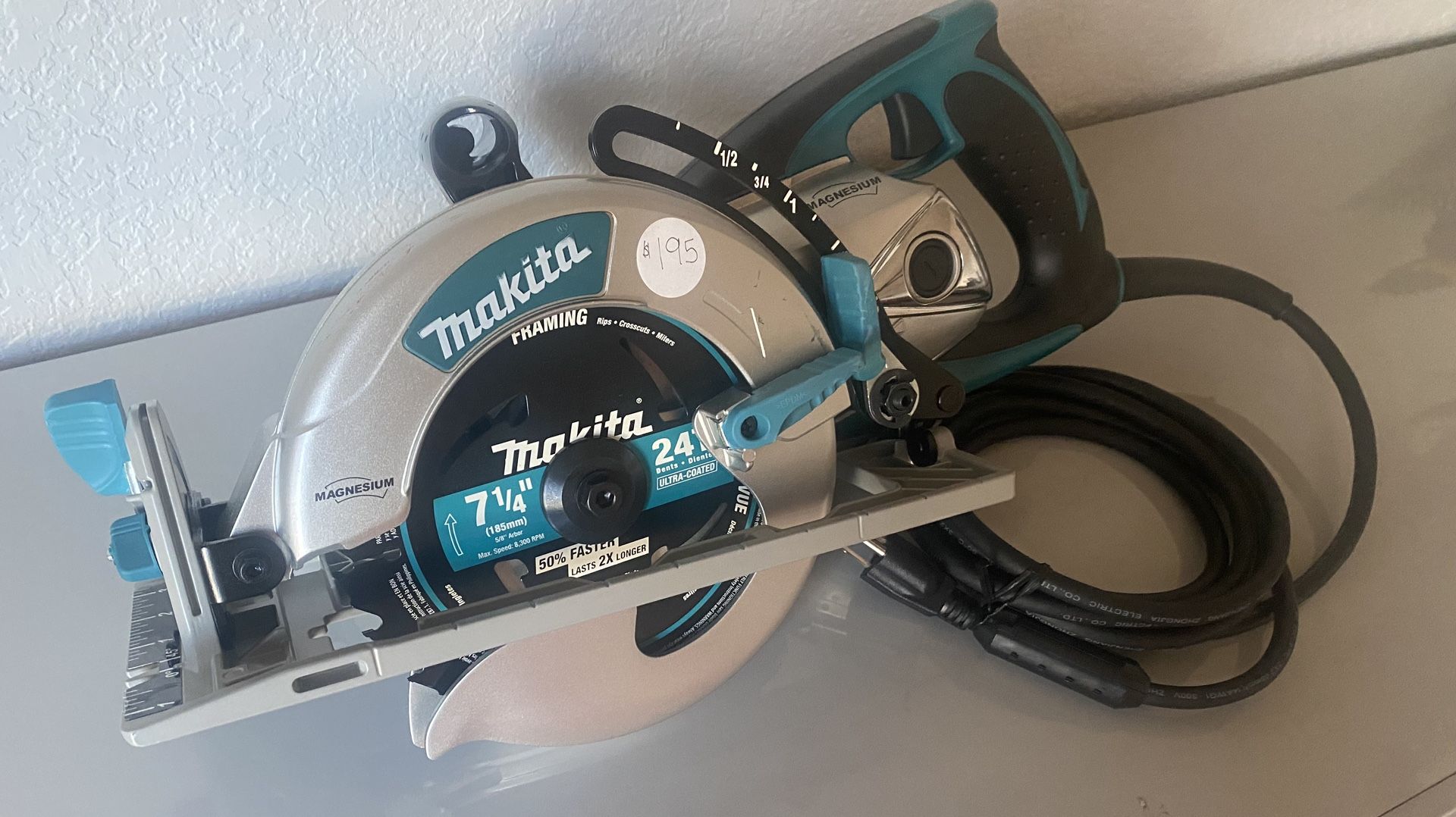 Makita Skill Saw Model 5377MG 