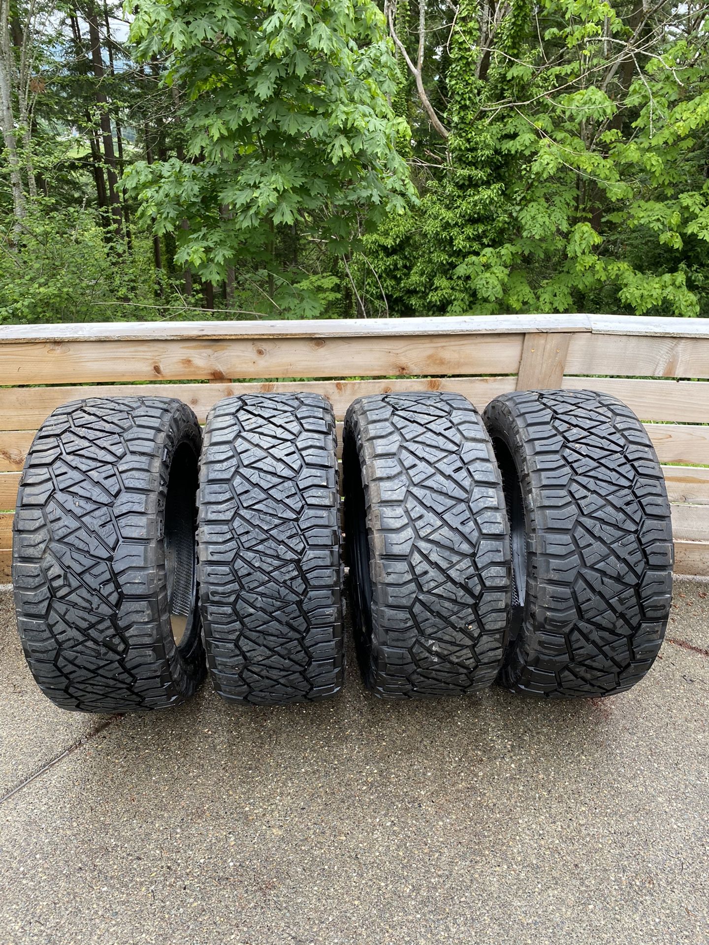 Nitto ridge grappler RT tires LT 325-50-r22 for Sale in Auburn, WA ...