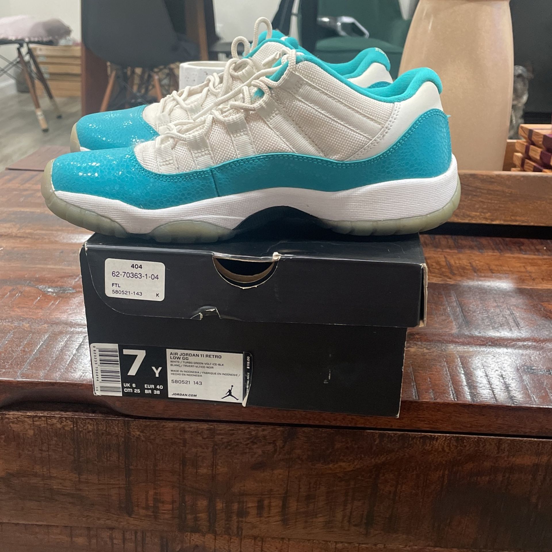 Size 7Y