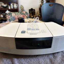 Bose Wave Radio AM/FM Alarm Clock White Model AWR1-1W