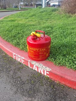 5 Gallon Metal Gas Can