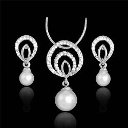 18kt White Gold Plated Forever Love Pearl Set