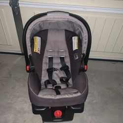 Infant Car seat Graco With Base 