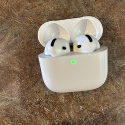 White Wireless Headphones (With Noise Cancellation) 